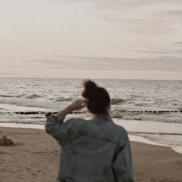 Meet your Posher, Mikalene - Picture 1 of 1